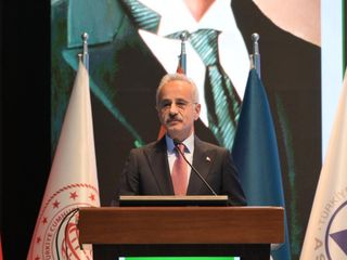 Abdulkadir Uraloğlu: Son 10 yıldaki otoyol artış hızında Avrupa'da birinci sıradayız