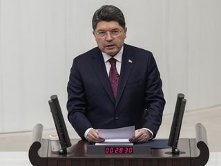 Yılmaz Tunç: Noter yardımcılığı kurumu geliyor