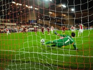 Galatasaray'da Uğurcan Çakır penaltı kurtardı