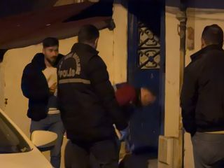 İstanbul'da anne ve oğlunu dövdükten sonra gasbettiler