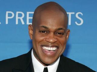 Grammy adayı şarkıcı Jubilant Sykes evinde bıçaklanarak öldürüldü! Oğlu gözaltına alındı