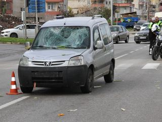 Samsun'da hafif ticari aracın çarptığı bisikletli ağır yaralandı