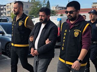 Adana'da 179 suçtan 22 yıl hapisle aranan şüpheli AVM'de yakalandı