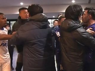 Asya Şampiyonlar Ligi'nde ortalığı birbirine kattı: Tolgay Arslan sinirden çılgına döndü...