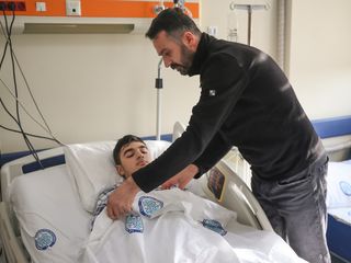 Balıkesir'de mantardan zehirlenen genç babasının karaciğeriyle hayata tutundu