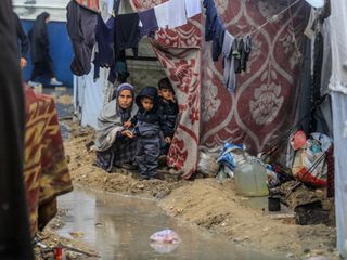 Gazze'yi etkisi altına alan 'Byron' fırtınası soykırımdan kurtulanların acılarını katladı