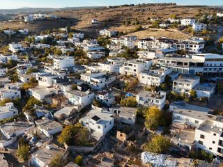 Diyarbakır'ın Eğil ilçesinde Bodrum'u andıran beyaz evler ilgi görüyor