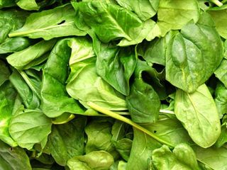 Ispanakları bu yöntemle yıkayın, pestisitten arındırın...