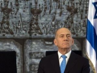 Eski İsrail Başbakanı: Batı Şeria'da savaş suçları işleniyor