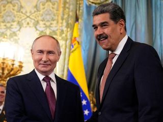 Putin ile Maduro telefonda görüştü: Venezuela'nın yanındayız