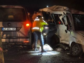 Mardin'de 3 otomobilin karıştığı zincirleme kazada 3 can kaybı