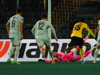 Berke Özer, Avrupa Ligi'nde yine penaltı kurtardı!