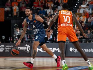 Anadolu Efes, Valencia Basket'e kaybetti