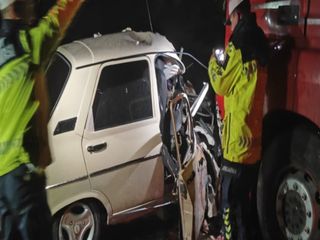 Kahramanmaraş'ta tırla çarpışan otomobildeki yolcu kurtarılamadı