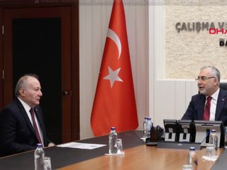 TÜRK-İŞ, asgari ücret taleplerini Çalışma Bakanlığı'na sundu