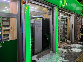 Diyarbakır'da markete patlayıcı attı