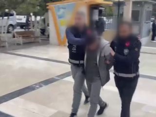 Şanlıurfa'da olay yerine gelen polisin parmağını ısırdı