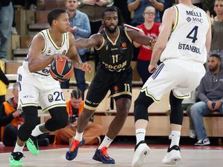 Fenerbahçe deplasmanda Monaco'yu yendi