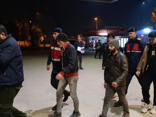 Bursa'da 8 kaçak göçmen yakalandı