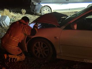 Kütahya'da park halindeki araca çarptı: Otomobilini bırakıp kaçtı
