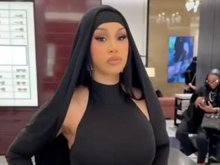 Cardi B.'den Arabistan paylaşımı: Helal B. geldi