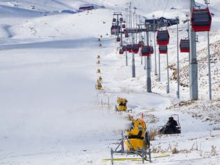 Erciyes'te sezon hazırlığı: Pistler suni karla besleniyor