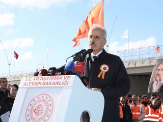 Abdulkadir Uraloğlu: Van Çevre Yolu ile 2 milyar 700 milyon lira tasarruf sağlayacağız