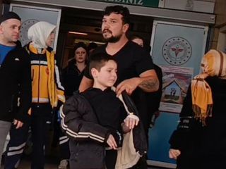 Bursa'da nacakla oynayan çocuk, parmağından oluyordu