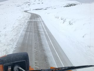 Bayburt-Gümüşhane yolunda karla mücadelesi sürüyor