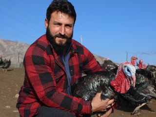Yurt dışından döndü, Elazığ'da çiftlik kurdu