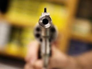 İstanbul'da temizlik görevlisi hastaneye silahla girdi