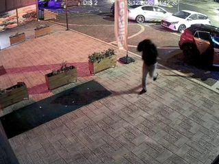 İstanbul'da kuyumcuya hırsızlık girişimi kamerada