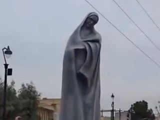 İran'da Hz. Fatıma’nın heykeli dikildi