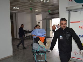 Aksaray'da bıçaklı kavgada yaralandı