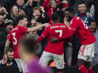 Nottingham Forest, Tottenham'ı devirdi