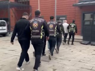 İstanbul'da düğün konvoyunda trafiği tehlikeye atan şahıslara 15 bin 888 TL ceza kesildi