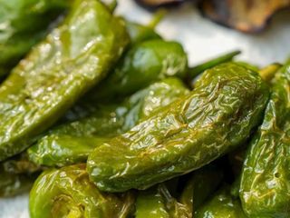 Yağ çekmeyen biber kızartması: Bir kağıt havlu yetiyor...