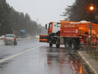 Bolu Dağı'na mevsimin ilk karı düştü