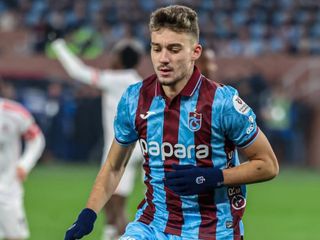 Ernest Muçi seriye devam etti