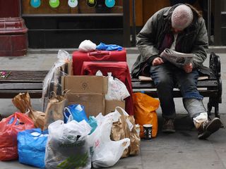 Kış şartları korkutuyor! İngiltere’de 382 binden fazla kişi evsiz