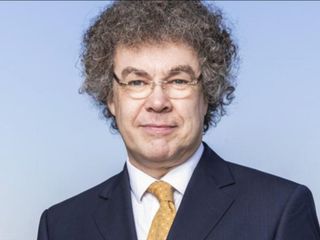 Almanya'da aşırı sağcı AfD milletvekili Nazi selamı vermekle suçlandı