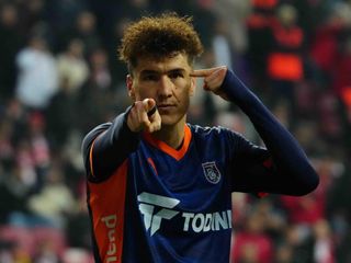 Eldor Shomurodov, Başakşehir’i sırtlıyor