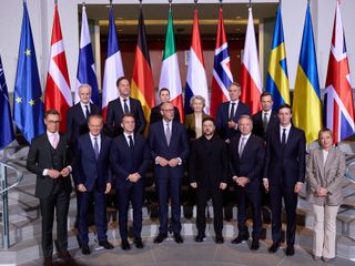 Avrupalı liderlerden, Avrupa öncülüğünde çok uluslu güç teklifi