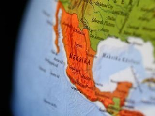 Meksika'da uçak düştü: En az 7 kişi öldü