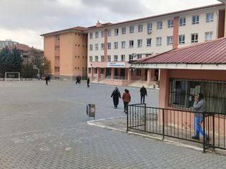 Ankara'da kız öğrencilerine cinsel organının fotoğrafını gönderen tacizci öğretmen tutuklandı