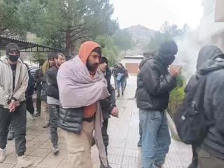 Amasya’da tırdan 42 kaçak göçmen çıktı