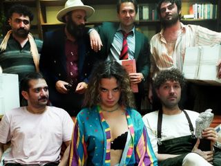 Aslı Bekiroğlu, cesur sahneleri hakkında açıklama yaptı: Yönermen ne derse onu yapıyoruz"