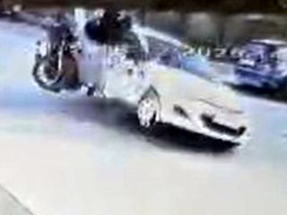 Edirne'de otomobille çarpışan motosiklet sürücüsü hayatını kaybetti