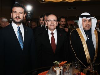 Mehmet Şimşek: Bahreyn'in vizyon 2030 hedeflerini yakından takip ediyoruz