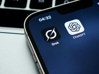 Sahte ChatGPT ve Grok uygulamaları kötü amaçlı yazılım yayıyor: İşte güvende kalmanın yolları
